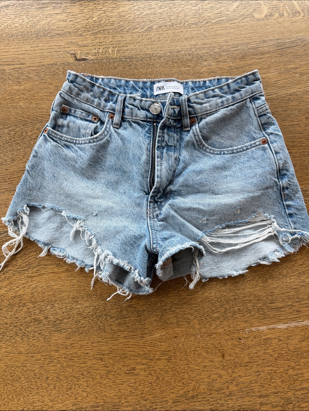 Zara Med Wash Blue Ripped Denim Shorts (size 2)